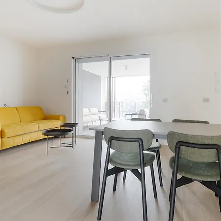 Guesthost - Lambrate Modern Flat With Terrace *