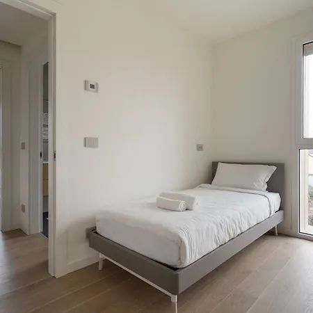 Guesthost - Lambrate Modern Flat With Terrace Apartment *